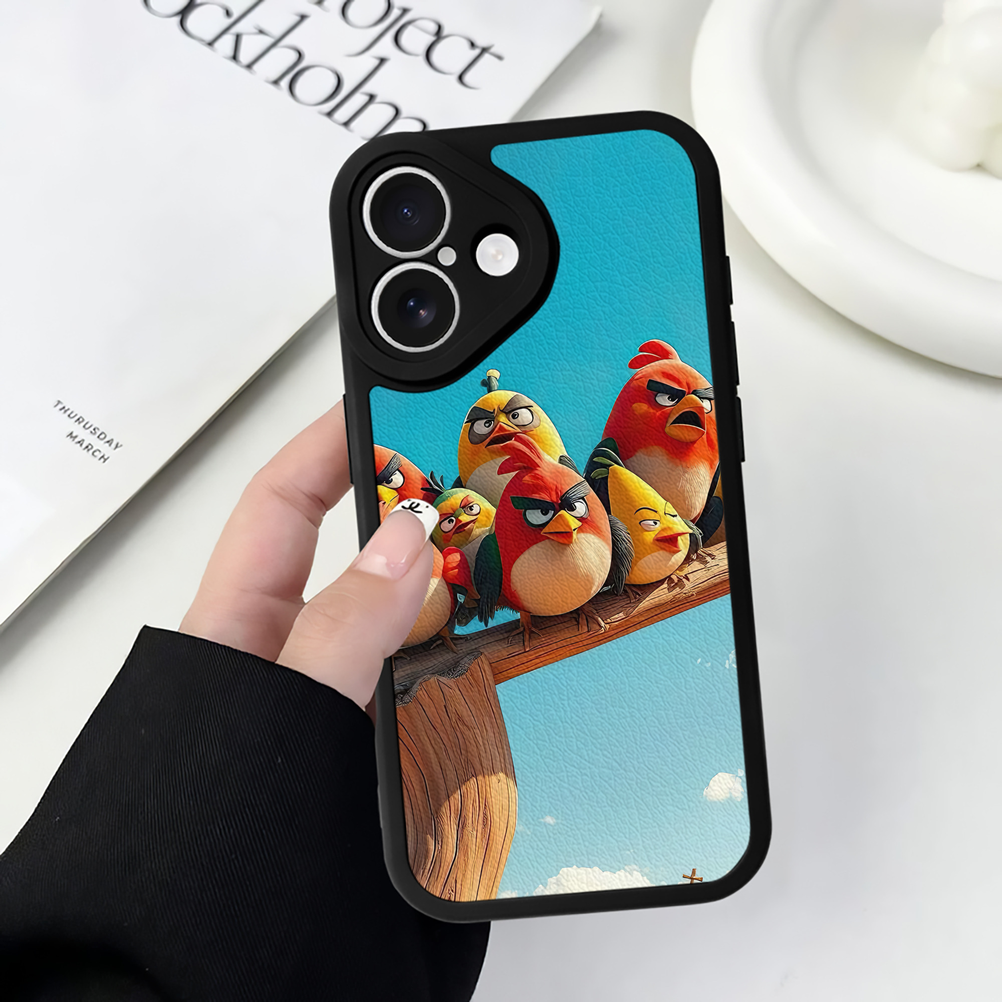 （画像用） Angry Birds アングリーバード 【iPhone 16シリーズ対応】シリコンスマホケース（レザー調） 材質：シリコン